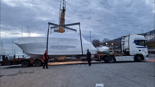 Ankunft der Lailani in der Werft